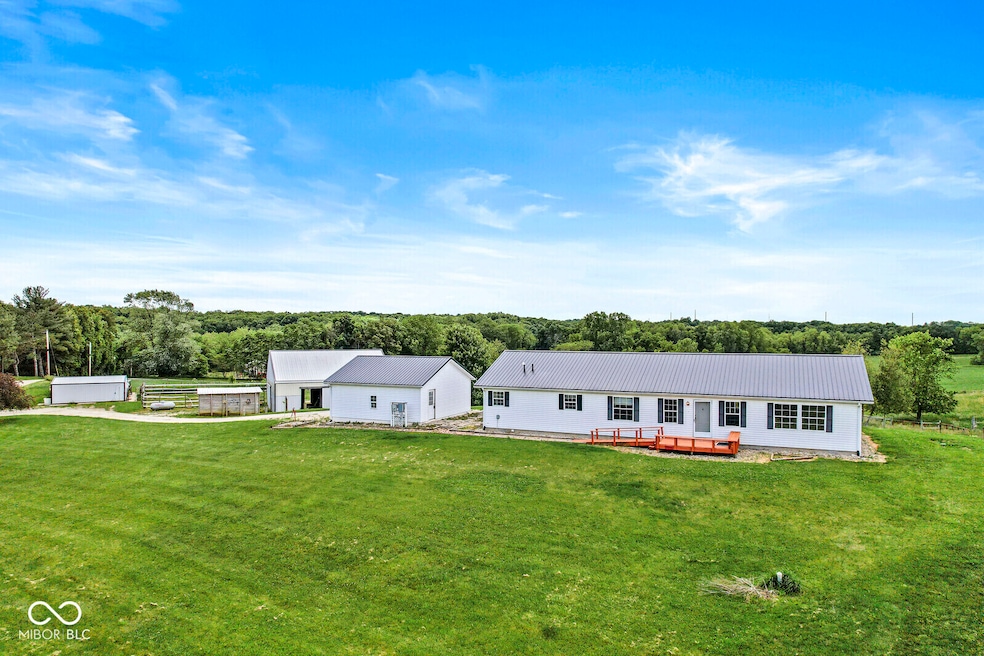 5428 S 525 W, Williamsport, IN 47993 - photo 1