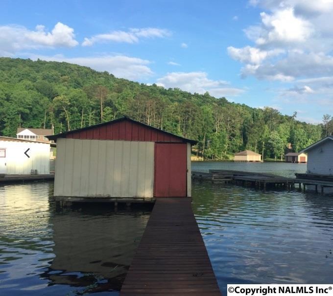 1125 Honeycomb Rd, Grant, AL 35747 - photo 1