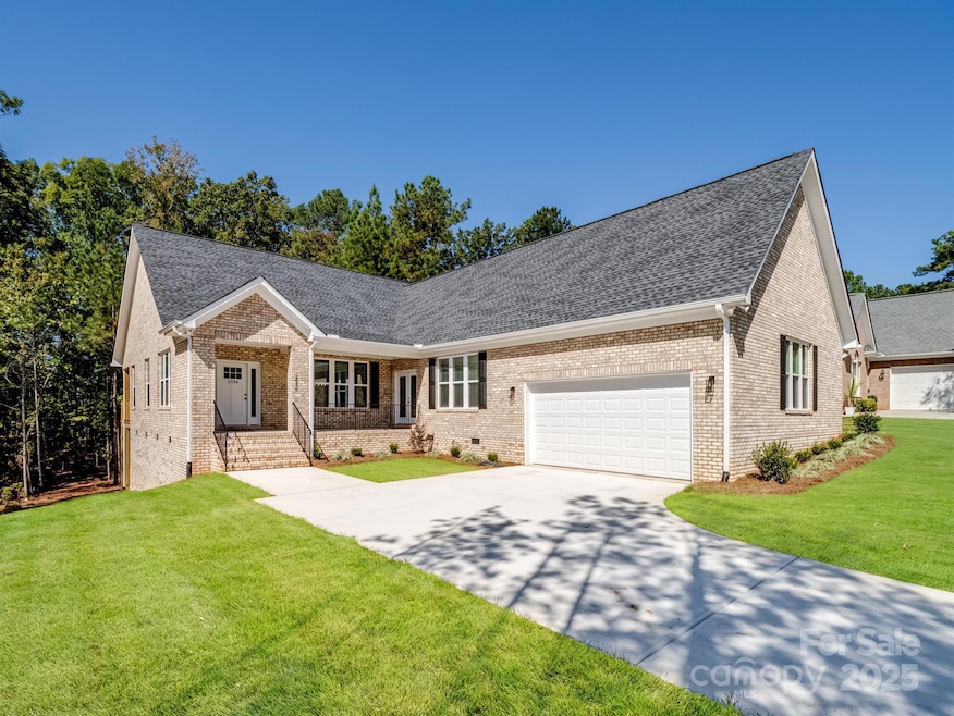 1036 Lyndon Dr, Lancaster, SC 29720 - photo 1