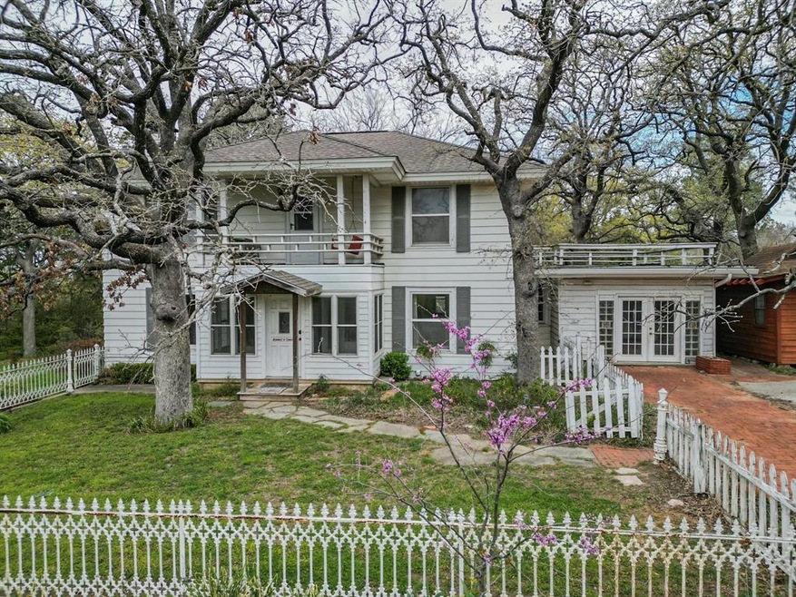 1223 Highland Park Rd, Denton, TX 76205 - photo 1