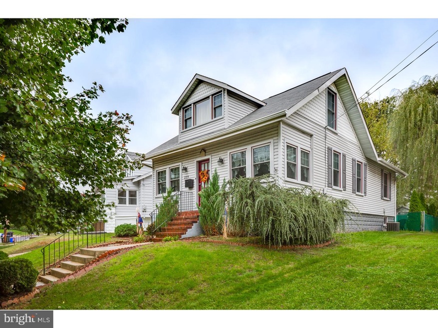 229 W Franklin Ave, Collingswood, NJ 08108 - photo 1