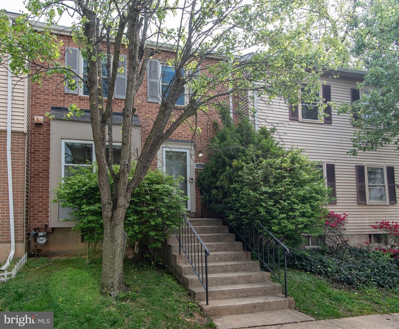 3058 Hickory Grove Ct, Fairfax, VA 22031 - photo 1