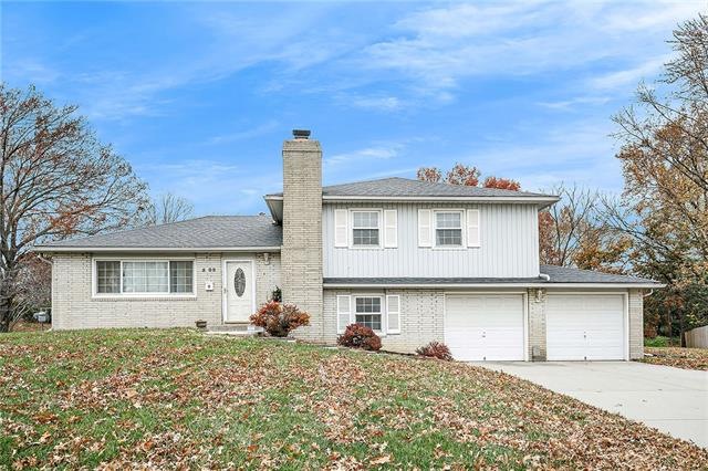 5102 Mansfield Ln, Shawnee, KS 66203 - photo 1