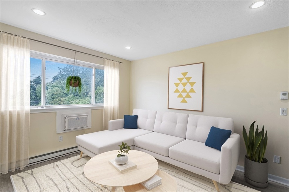 256 Parker Hill Ave unit 14, Roxbury Crossing, MA 02120 - photo 1