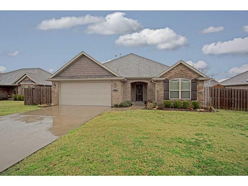 2901 W Miramar Dr, Fayetteville, AR 72704 - photo 1