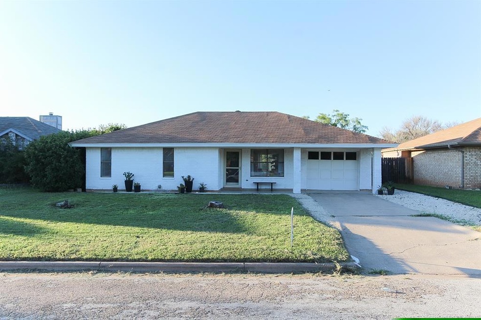4002 Chris Dr, Abilene, TX 79606 - photo 1
