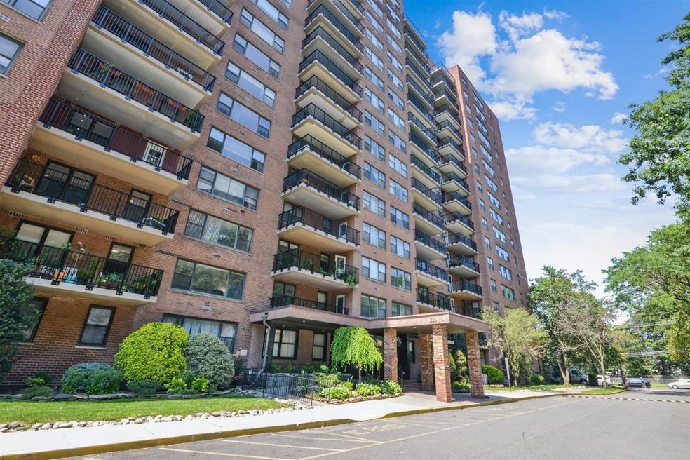 225 St Pauls Ave unit 12J, Jersey City, NJ 07306 - photo 1