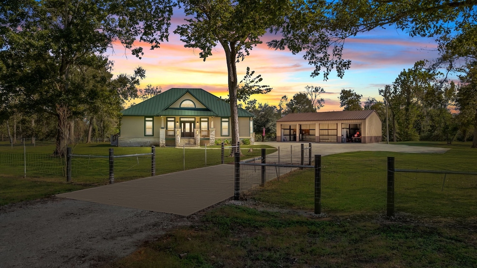 3998 County Road 612, Angleton, TX 77515 - photo 1