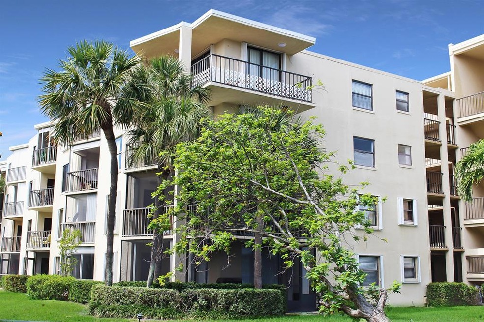 890 N Federal Highway #112 Condo