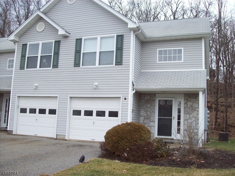 8 Druid Ln, Hamburg, NJ 07419 - photo 1