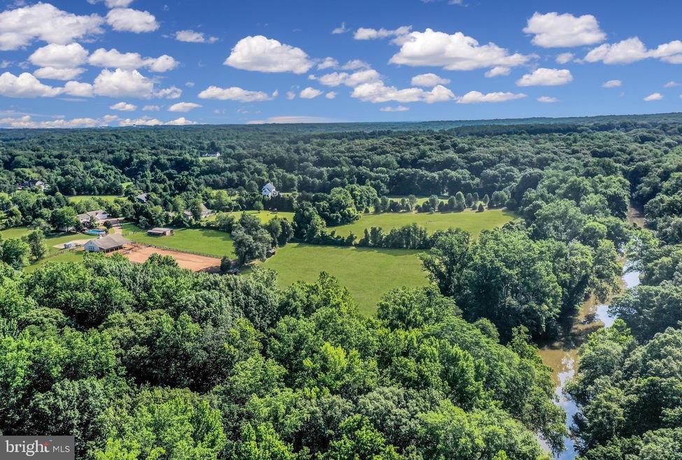 9946 Tico Ln, Bristow, VA 20136 - photo 1