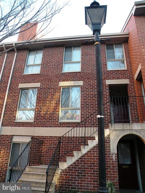 7 W Lee St, Baltimore, MD 21201 - photo 1