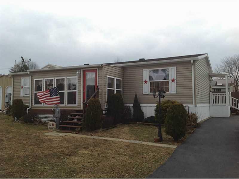 1629 Getty Ave, Indiana, PA 15701 - photo 1