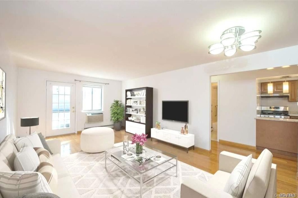 36-21 193rd St unit 2D, Flushing, NY 11358 - photo 1