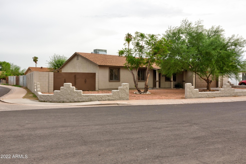 6135 W Alvarado Rd, Phoenix, AZ 85035 - photo 1