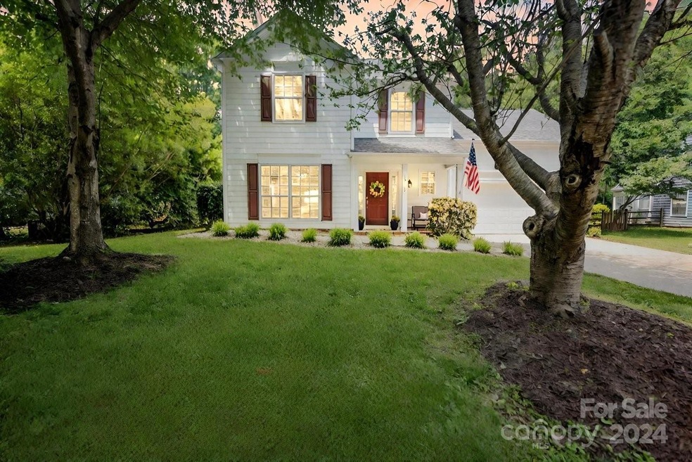 12133 Moonshadow Ln, Huntersville, NC 28078 - photo 1