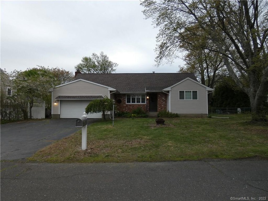 24 Leighton Rd, Trumbull, CT 06611 - photo 1