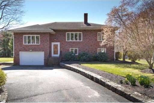 2 Partridge Pond Rd, Acton, MA 01720 - photo 1