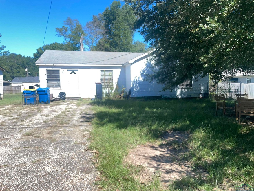 513 Beckley St, Kilgore, TX 75662 - photo 1