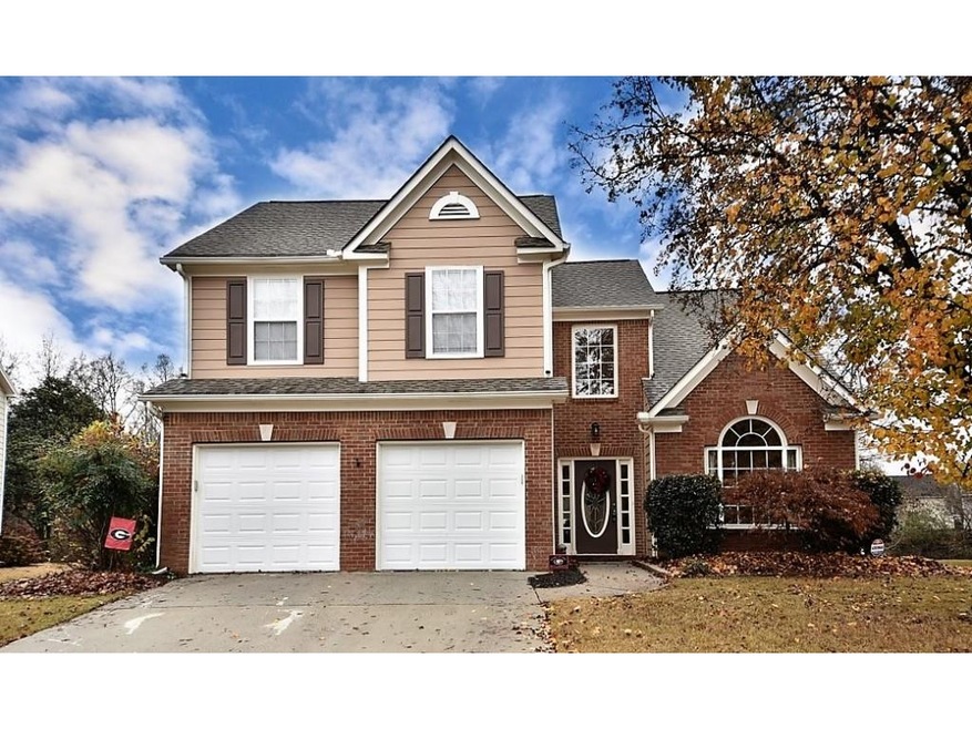 Beautiful 4 Bedroom/2.5 Bath Home On A Lake Lot