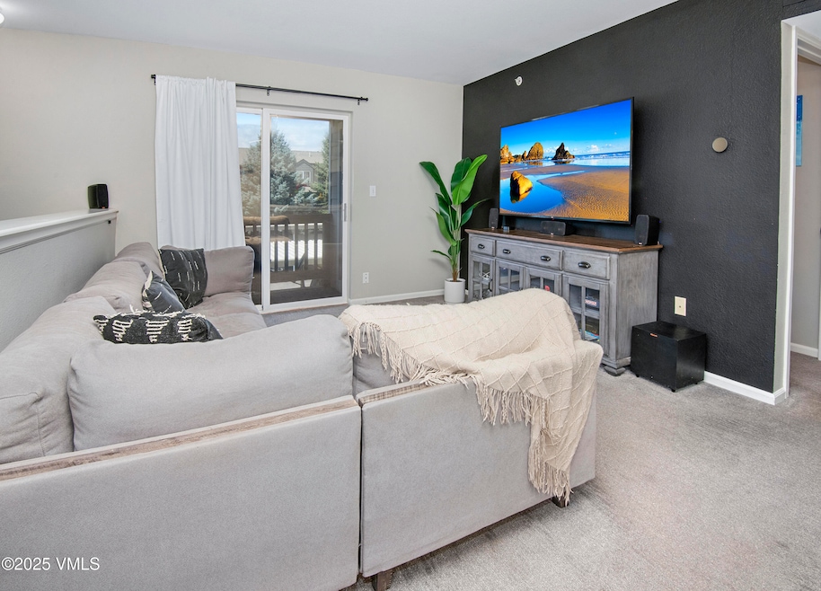 127 Jules Dr unit C-203, Gypsum, CO 81637 - photo 1