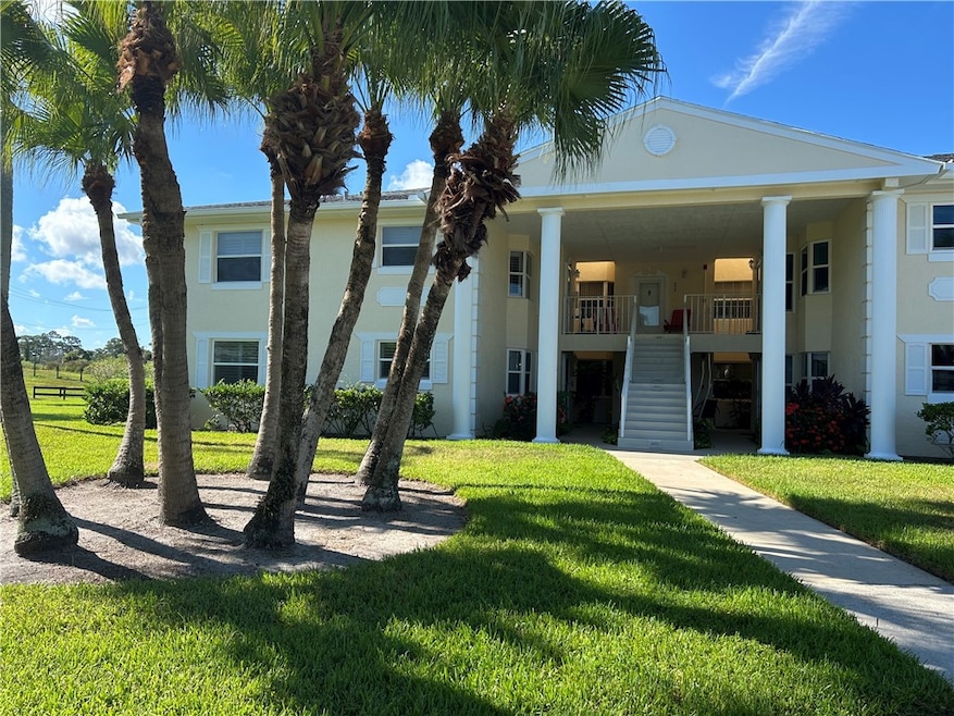 451 Grove Isle Cir unit 451, Vero Beach, FL 32962 - photo 1