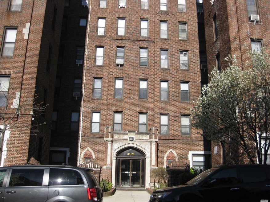 36-20 168 St E unit 3 I, Flushing, NY 11358 - photo 1