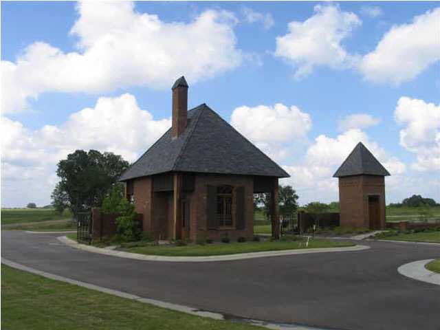 13 Chamberlin Ct unit 13, Canton, MS 39046 - photo 1