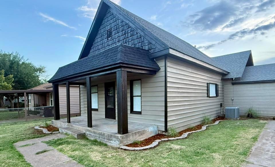 116 S 7th St, Sentinel, OK 73664 - photo 1