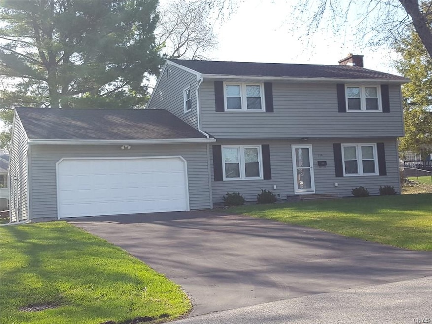Great curb appeal!