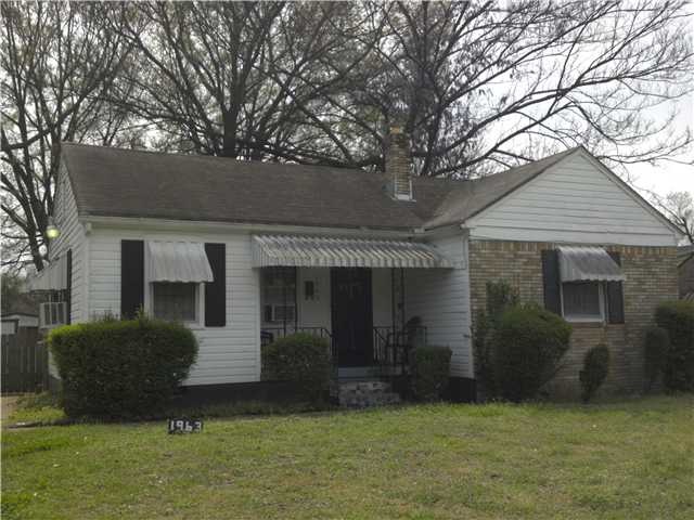 well-maintained & move-in ready home!