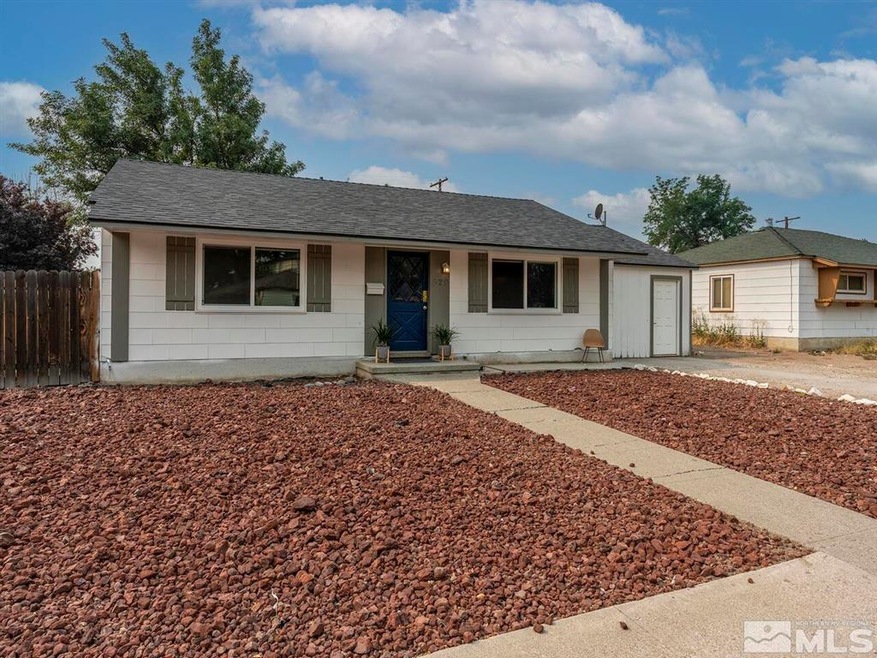 529 L St, Sparks, NV 89431 - photo 1
