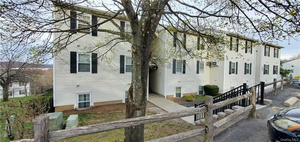 25 Lexington Hill unit 7, Harriman, NY 10926 - photo 1