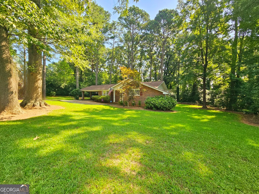 130 Fairlawn Dr, Carrollton, GA 30117 - photo 1