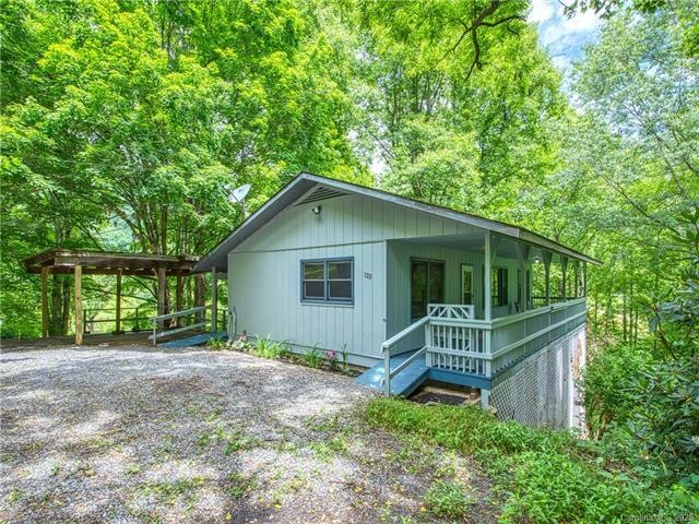Cute cabin with nice parking area