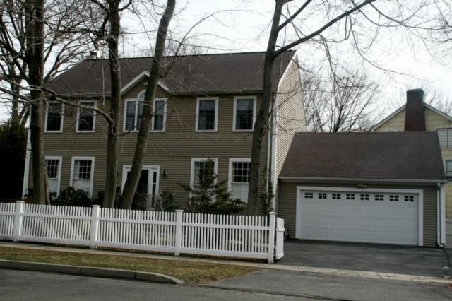 645 Toilsome Hill Rd, Fairfield, CT 06825 - photo 1