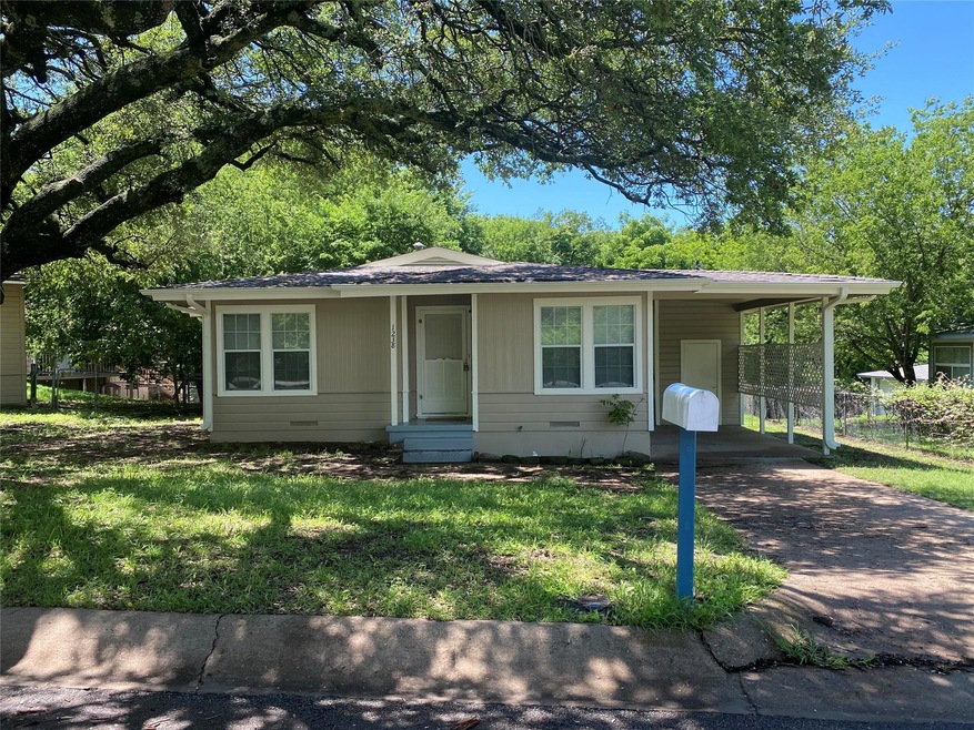 1238 S Brazos St, Weatherford, TX 76086 - photo 1