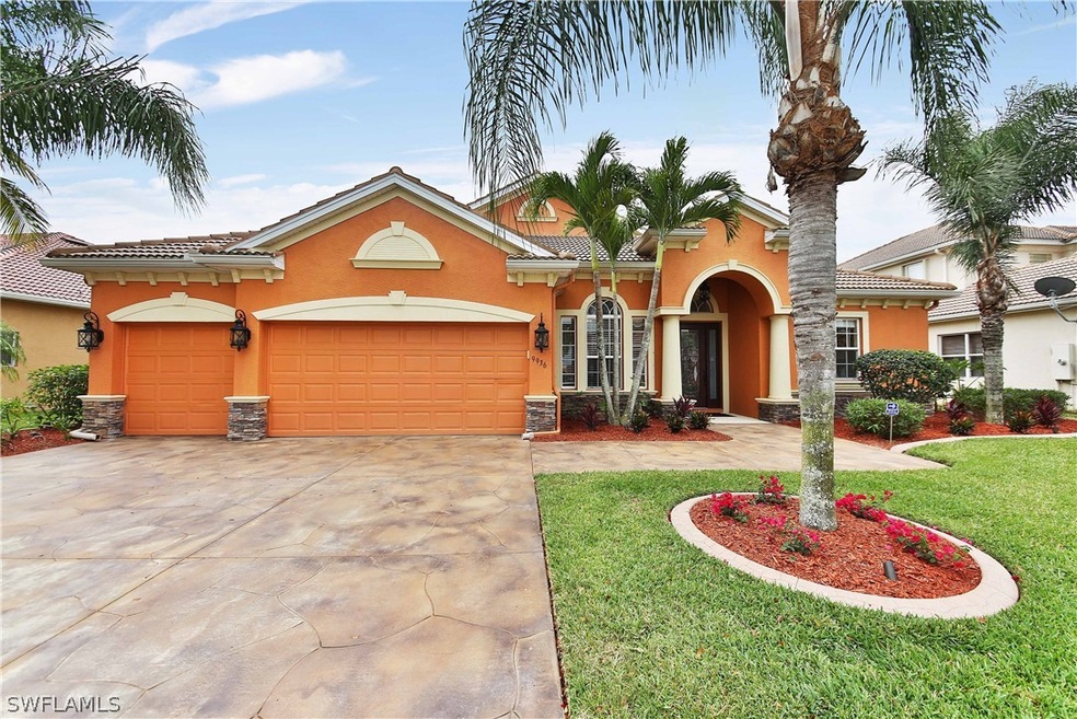 Lovely 5 Bedroom/3 Bath/Plus Den-Home Office/3 Car