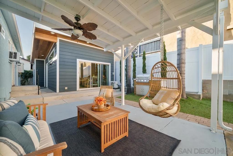 1656 Pacific Beach Dr unit B, San Diego, CA 92109 - photo 1