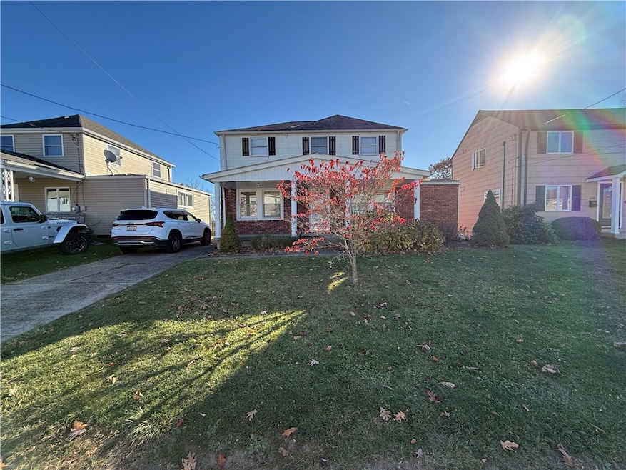 628 Grandview Ave, Clairton, PA 15025 - photo 1