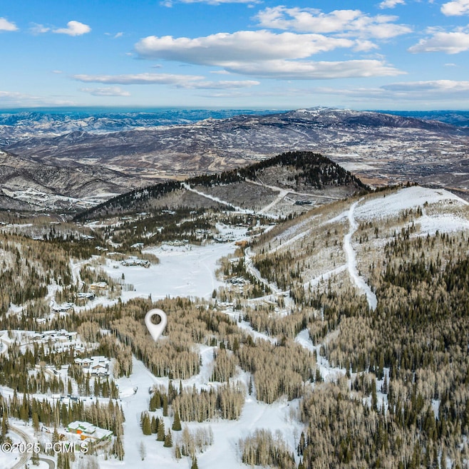 676b84a80d35a4bb40cf3612_WinterOverhead2