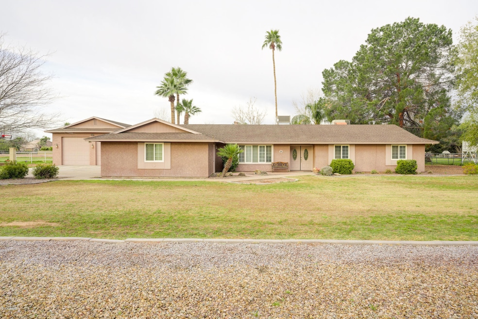 914 N Constellation Way unit IV, Gilbert, AZ 85234 - photo 1