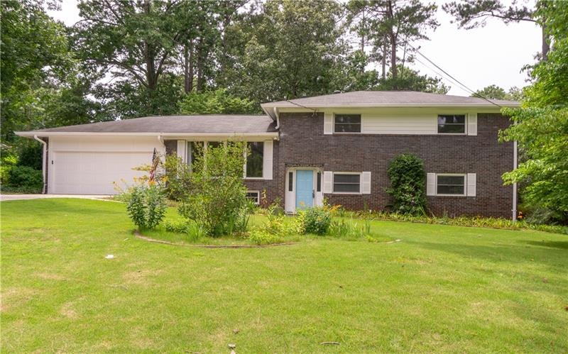 Welcoming Mid Century Modern Home!