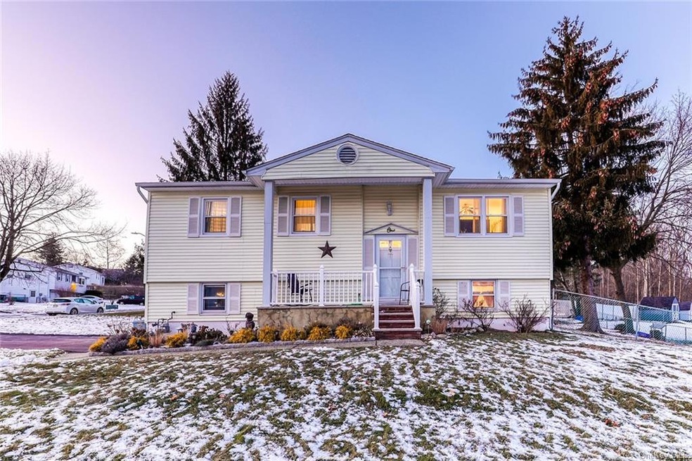 1 Eastpark Ct, Garnerville, NY 10923 - photo 1