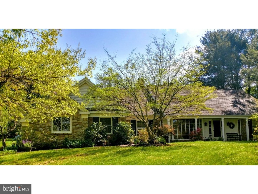 25 Flanders Ln, Reading, PA 19607 - photo 1