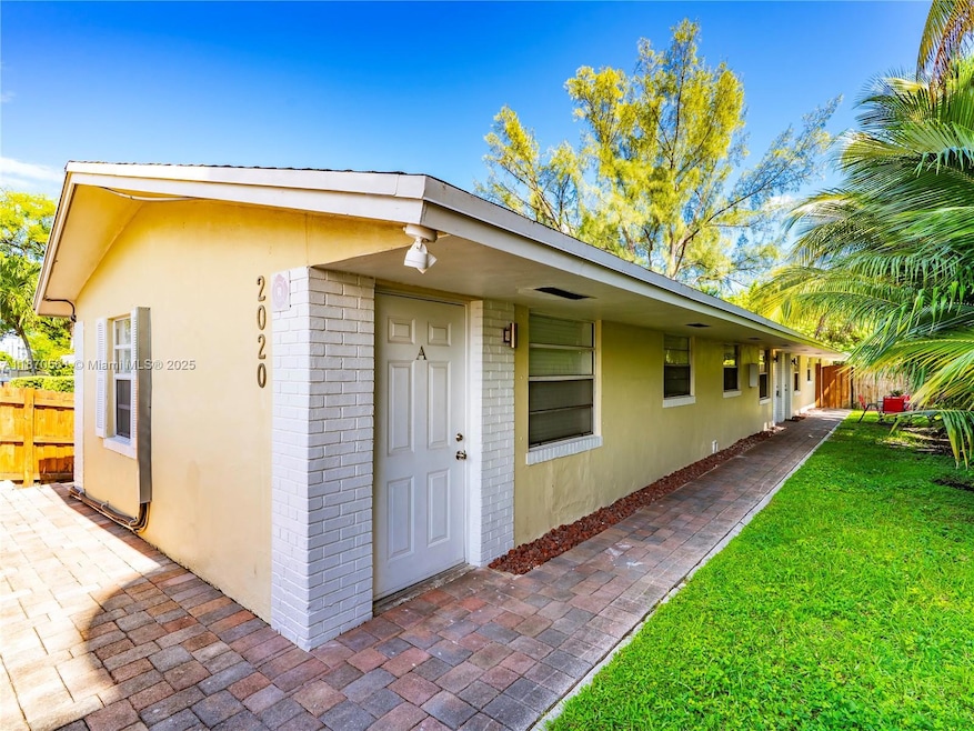2020 Miami Rd unit B, Fort Lauderdale, FL 33316 - photo 1