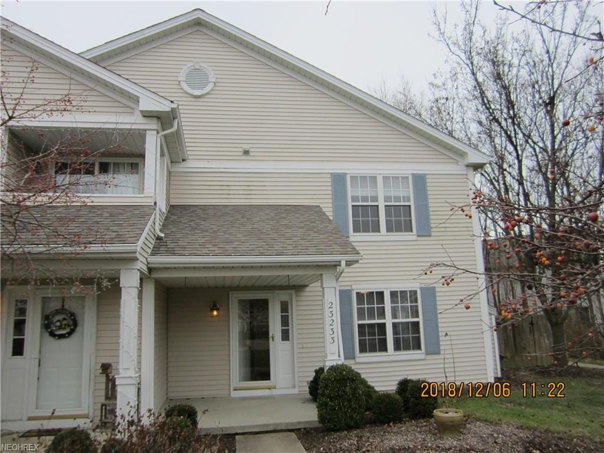 23233 Grist Mill Ct unit 25A, Olmsted Falls, OH 44138 - photo 1