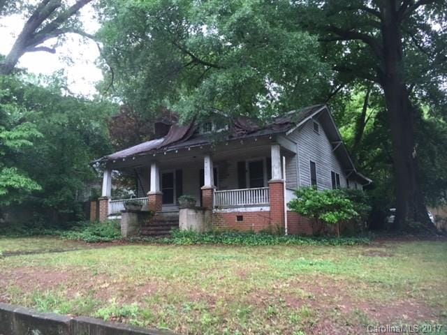 722 E Broad St, Statesville, NC 28677 - photo 1