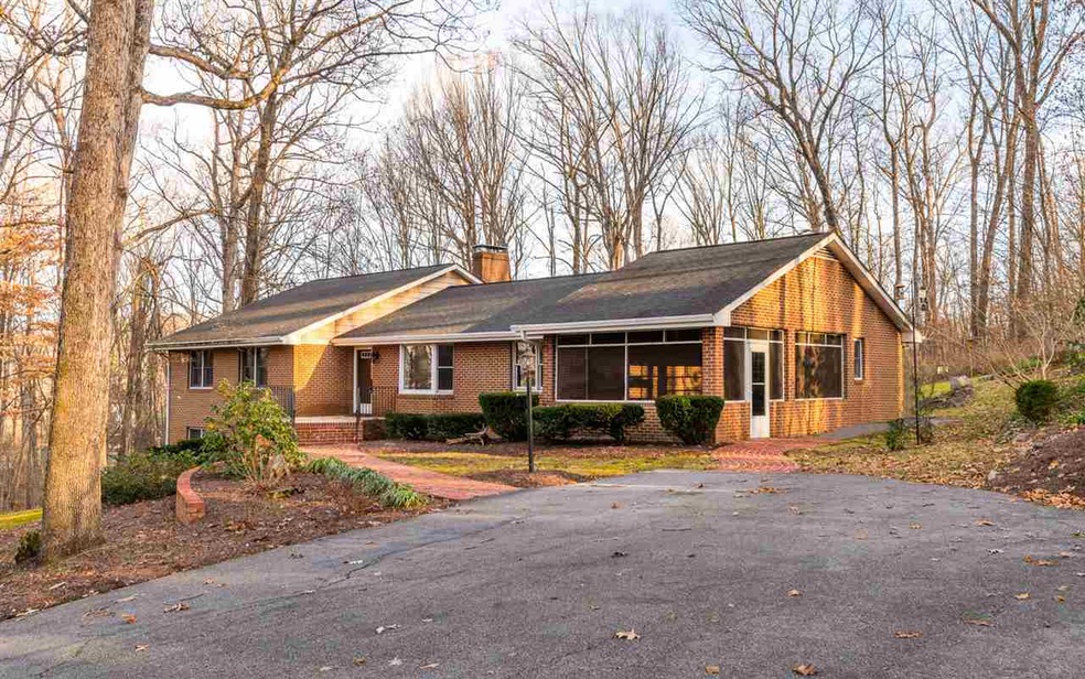 75 Old Hermitage Rd, Waynesboro, VA 22980 - photo 1