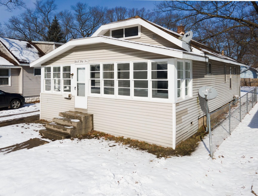 1. Exterior - Front - Right Corner